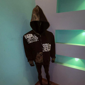 เสื้อฮู้ดดี้ผ้าฝ้ายเฟรนช์เทอร์รี่ทรงปกติสำหรับฤดูหนาว พิมพ์ลายสกรีน สำหรับผู้ชาย ออกแบบเองได้ สไตล์สตรีทแวร์ ผ้าฝ้าย 100% ใส่สบายๆ - Product Image 1