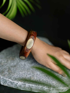 Magnifiques bracelets en bois faits à la main, design original, nouvelle arrivée / Bracelets en bois pour femmes et filles par AFZA ENTERPRISES - Product Image 2