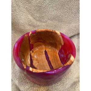 Bol artisanal en bois et résine de qualité supérieure pour servir les plats et les assiettes - Product Image 6