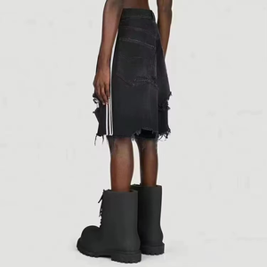 Shorts en jean baggy déchirés Y2K pour hommes, avec rayures latérales, coupe oversize, style streetwear, shorts amples pour l'été - Product Image 2