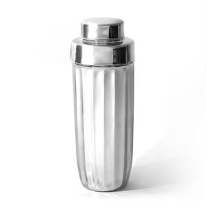 Shaker à boisson en métal de qualité supérieure avec une construction polie durable et une poignée confortable pour les bars à cocktails, les restaurants, les hôtels et les fêtes - Product Image 2