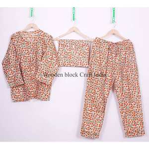 Conjunto de Pijama de Lujo Hecho a Mano 100% Algodón con Estampado Floral para Mujer, Manga Tres Cuartos, Cuello Redondo, Largo Completo, Cintura Elástica, Suave - Product Image 1