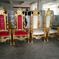 Chaise de trône royale classique élégante avec cadre en feuille d'or, revêtement en cuir blanc, durable, pour entrée de villa, parc, mariage, événement, salon