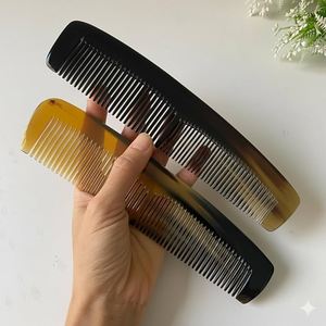 Peine de Cuerno de Búfalo/Buey 100% Natural, Moderno, Hecho a Mano, Ecológico, Amigable con la Piel, de Alta Calidad, para Peinado Profesional, Personalizado en India - Product Image 2