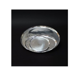 Surface de service en acier innovante, conçue pour transporter les aliments en toute sécurité avec un support fiable et une utilité domestique élégante - Product Image 1