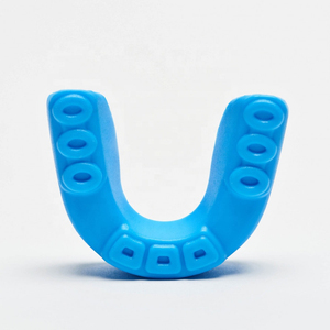 Protège-dents en silicone bleu de qualité supérieure, moulable, équipement de protection sportive pour la boxe, ajustement universel, design léger - Product Image 4