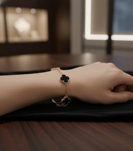 Vintage 18k <b>Solid</b> Gold 5 Clover Chain & Link Charm <b>Bracelet</b> with Black Onyx Engagement Gift for Unisex Party Wear - Product Image 2