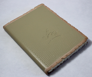 Journal en cuir de chèvre TC avec couverture en papier recyclé fait main, reliure rigide vintage, design gaufré - Product Image 2