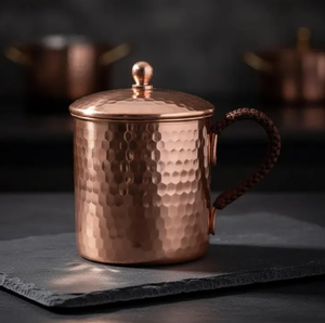 Mug Moscow Mule en Cuivre Pur, Martelé à la Main, Surface à Motif Alvéolé, Tasse à Parois Droites, Tumbler Cylindrique avec Poignée Enveloppée et Couvercle - Product Image 6