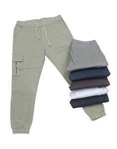 Pantalon de jogging léger pour hommes avec poches de style cargo conçu pour les voyages, la course à pied ou la mode décontractée de style de rue - Product Image 1