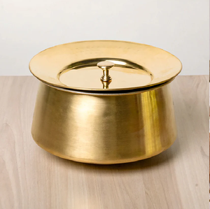 Traditional hammered brass handi with a textured <b>top</b> lid cover and <b>silver</b> kalhai lining, available at wholesale prices. - Product Image 3