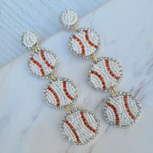 Pendientes colgantes ligeros con diseño de béisbol, pedrería triple y ribete de diamantes de imitación, ideales para el día del partido, para mujeres y niñas - Product Image 1