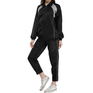 Conjuntos deportivos para mujer que ofrecen un estilo deportivo elegante con materiales transpirables diseñados para entrenamientos, descanso y viajes. - Product Image 3