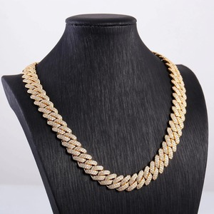 Collier chaîne unisexe haut de gamme en or plaqué or, avec pendentif personnalisé, serti griffe, taille brillant ronde, largeur 10mm, style Hiphop - Product Image 3