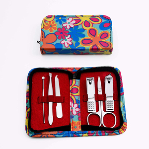 Ensemble professionnel de manucure et pédicure en acier inoxydable 8 pièces avec coupe-ongles 7 en 1, coffret cadeau luxueux pour hommes et femmes - Product Image 5