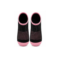 Chaussettes antidérapantes de haute qualité pour femmes, douces et confortables, pour la maison, le yoga, la marche et les tenues décontractées au quotidien