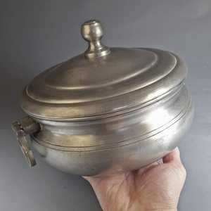 Soupière professionnelle en métal avec couvercle, plat de service durable pour buffet - Product Image 1