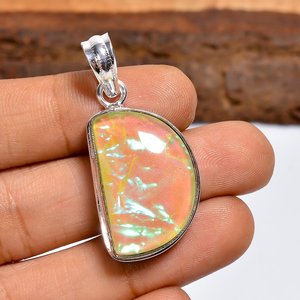 Pendentif en opale de feu australienne triple, forme D, en argent sterling 925, bijoux faits à la main de style bohème, cadeau pour femme - Product Image 5