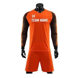 Uniforme de Portero Personalizado al por Mayor en Naranja y Negro - Conjunto de Camiseta y Pantalones Cortos de Fútbol Sublimados de Manga Larga - Product Image 2