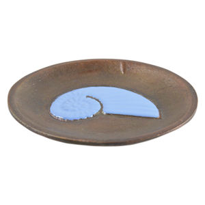 Assiette de présentation ronde en métal massif, design décoratif à thème vintage, avec finition multicolore - Product Image 1