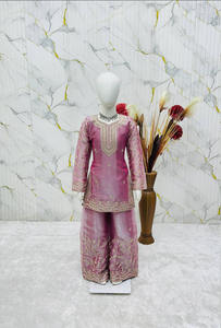 Conjunto de Top, Sharara y Dupatta de Seda GMY Pura, Diseño Elegante para Fiestas - Product Image 2