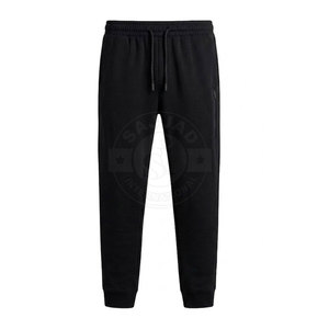 Survêtement de luxe en strass pour homme, détails brillants tendance, look sportswear élégant, parfait pour les soirées et le style streetwear. - Product Image 4