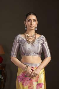 Sari indio estampado con flores, de crepé de seda, listo para usar, con blusa cosida a juego. - Product Image 4