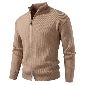 Cardigan en maille unie pour homme, coupe ajustée, col montant, style décontracté, nouvelle collection automne-hiver, version coréenne - Product Image 4
