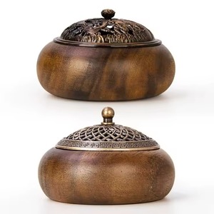 Brûleur d'encens en bois de santal fait à la main avec couvercle en laiton, diffuseur aromatique de style chinois, utilisation toute l'année - Product Image 4