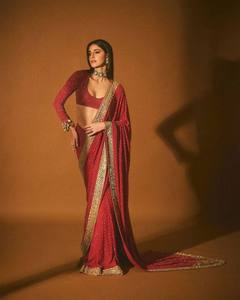 Sari Tradicional Rojo de Georgette de Seda, Largo hasta el Suelo, Bordado, Estilo Indio-Pakistaní, con Lentejuelas, para Novia, Boda o Fiesta - Product Image 1