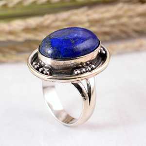 Bague artisanale en argent sterling 925 oxydé avec lapis-lazuli bleu, pierre précieuse naturelle ovale cabochon, bordure perlée, style bohème artisanal - Product Image 4