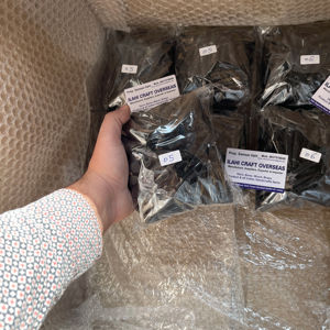 Boutons à bascule en corne polie à 2 trous, durables et écologiques, en gros pour la Saint-Valentin et les fabricants de vêtements de graduation - Product Image 1