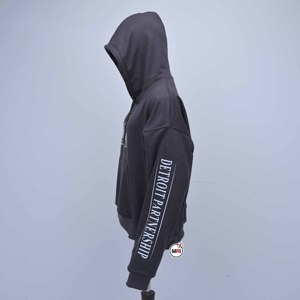 เสื้อฮู้ดผู้ชายสีดำ ผ้าเฟรนช์เทอร์รี่ 100% คอตตอน ทรงปกติ สวมใส่สบาย มีกระเป๋า ดีไซน์สำหรับฤดูใบไม้ร่วง จากผู้ผลิต MRI - Product Image 4