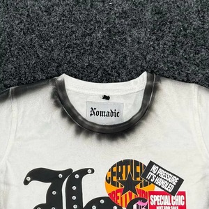 Camiseta Corta de Manga Corta con Cuello Redondo para Hombre Nomadic, con Estampado de Letras LA, Ribete en Contraste, Estilo Casual, Corte Regular, Tejido Jersey - Product Image 2