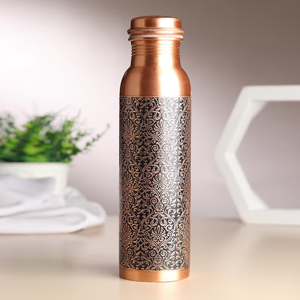 Bouteille d'eau en cuivre martelé 100% pur, 32 oz, design moderne, sac de transport en jute, écologique, portable, anti-fuite, pour la maison et l'extérieur - Product Image 1