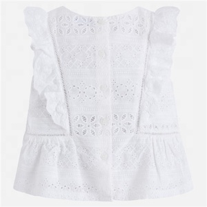 Haut blanc tendance de printemps pour filles, nouvelle collection 2020, avec belle broderie, à volants, manches courtes, chemisier parfait et mignon pour votre Cutie Pie - Product Image 3