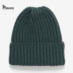 Bonnets en fil recyclé écologiques, bonnets tricotés durables en gros, couvre-chefs d'hiver éthiques B2B, bonnets personnalisés en coton biologique - Product Image 1
