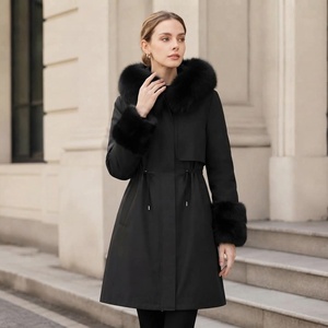 Manteau d'hiver élégant noir mi-long en duvet avec capuche et poignets en fourrure pour femme - Product Image 1
