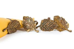 Leaf Shape Brass Napkin Rings 4.5cm Classic Design Durable <b>Table</b> Decoration Wedding Use - Product Image 2
