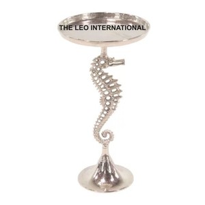 Mesa de Centro de Diseño Personalizado con Cubierta de Vidrio Dorada, Moderna y Única, Decorativa para Interiores, de Aluminio, Estilo Artesanal - Product Image 6