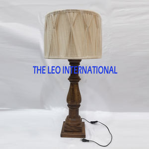 Lampes de table Décoration intérieure Lampe de table en aluminium Rétro Hôtel Salon Abat-jour en tissu Éclairage Lumières de mariage - Product Image 2