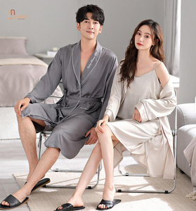 Ensemble de nuit tricoté respirant pour couple, vêtements d'intérieur pour printemps, été, automne, hiver, comprenant short pour homme et robe camisole pour femme avec coussinet de poitrine - Product Image 1