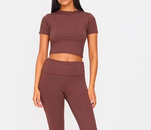 Camiseta Corta de Mujer en Colores Personalizados, Cuello Redondo, Manga Corta, Color Sólido, Tejido de Punto, Casual, Ajustada, para Todas las Temporadas - Product Image 3