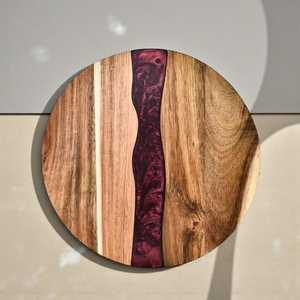 Planche à découper en bois artisanale, compatible lave-vaisselle et écologique - Product Image 1