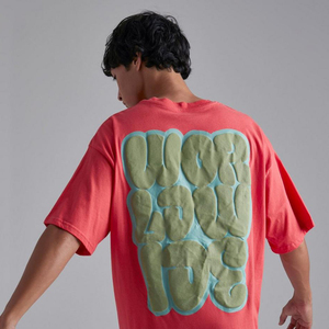 Camiseta Roja Extra Grande de Algodón con Estampado de Letras de Silicona Verde en la Parte Delantera, Cuello Redondo, Manga Corta, Estilo Casual para Hombre - Product Image 5