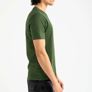 เสื้อยืดคอกลมแขนสั้นสีเขียวล้วนสำหรับผู้ชาย ผ้าฝ้ายเจอร์ซีย์ ทรงปกติ สไตล์ลำลอง ผ้าถัก ย้อมสีพื้น - Product Image 5