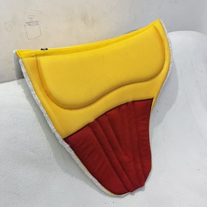 ALFOMBRA DE SILLÍN DE MALLA DE DISEÑO DE COCODRILO CON PARCHE DE CUERO DE ANTE RENDIMIENTO LLENADO DE ESPUMA DUAL FORRO POLAR LOGO OEM - Product Image 4