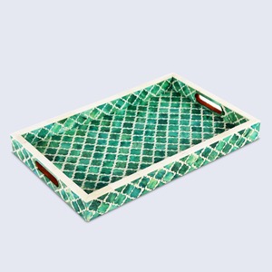Plateau de rangement élégant en résine avec poignée moderne, fait main, décoratif, pour salle de bain, chambre et bureau - Product Image 1