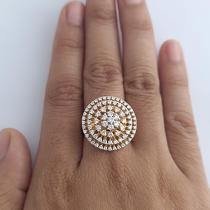 แหวนทองคำ 18K ประดับเพชรทรงกลมแบบโดม ดีไซน์หรูหราสำหรับผู้หญิง เหมาะสำหรับงานปาร์ตี้ ของขวัญ เครื่องประดับชั้นดี ผิวขัดเงา - Product Image 5