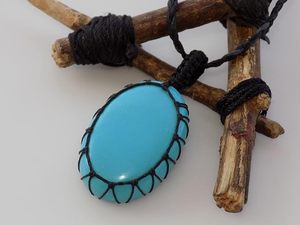 Collar con Colgante de Macramé Turquesa Hecho a Mano |   Joyería Boho de Piedra Azul Natural |   Collar de Cristal Curativo para Hombre - Product Image 5